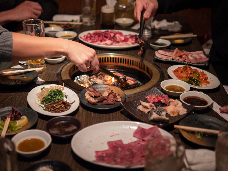 部下と焼き肉を食べに行くのですが、正直「懐」が厳しいです…「割り勘」だとダメでしょうか？