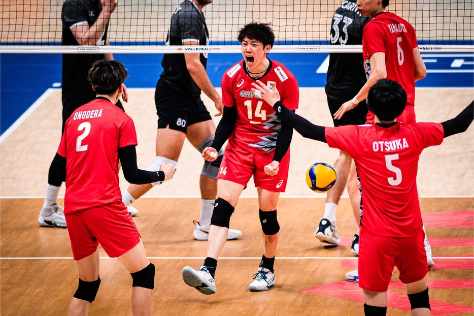 男子日本代表【写真：Volleyball World】