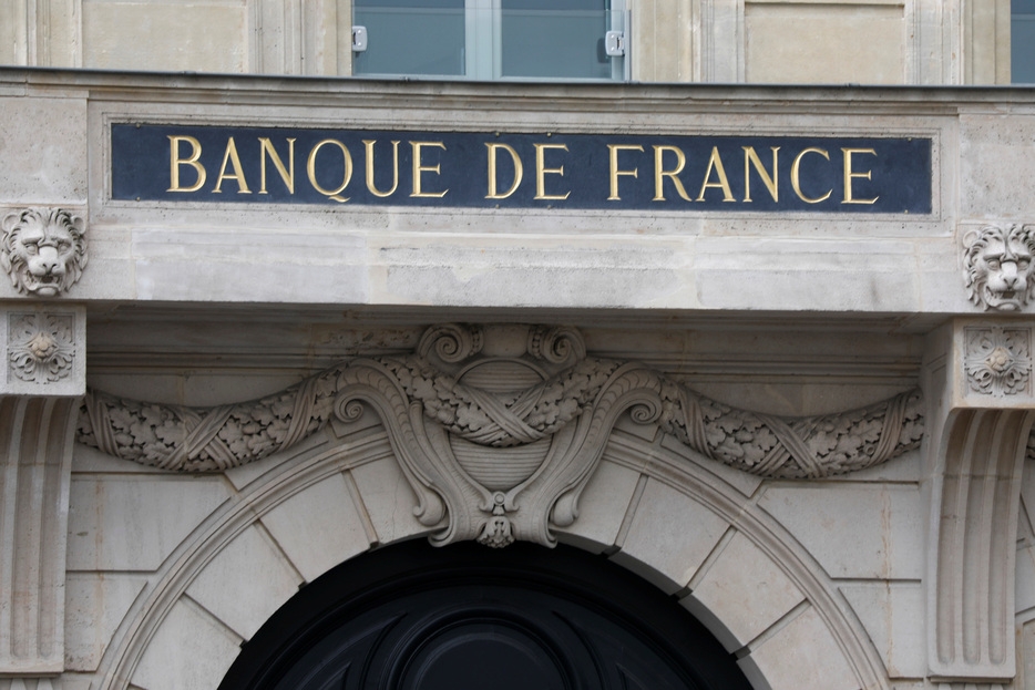 欧州中央銀行（ＥＣＢ）理事会メンバーのビルロワドガロー仏中銀総裁は２４日、政情不安に起因する最近の金融市場の混乱は、フランスの銀行の流動性や資本に影響を与えていないと述べた。２０１８年３月撮影（２０２４年　ロイター/Charles Platiau）