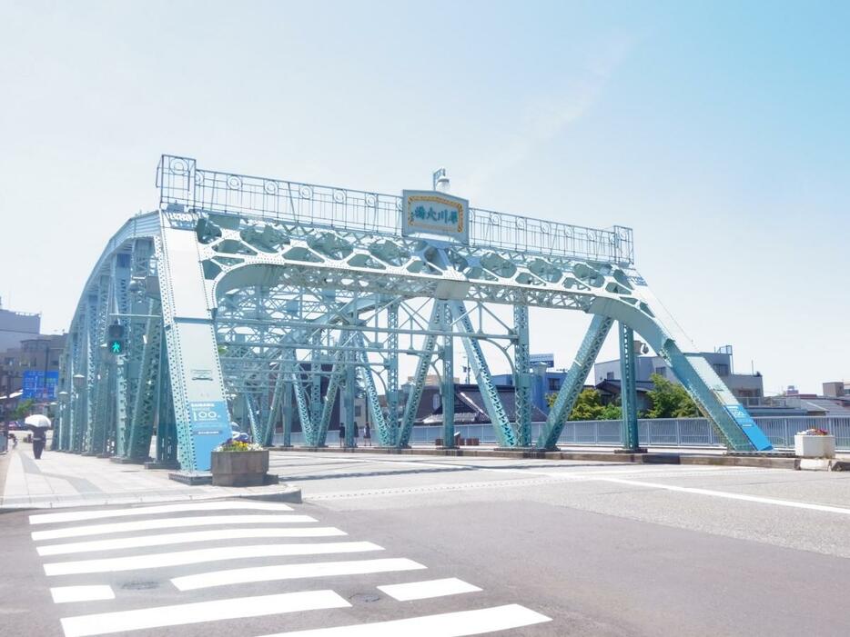 架橋100周年を迎える犀川大橋