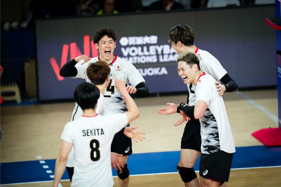 男子日本代表【写真：Volleyball World】