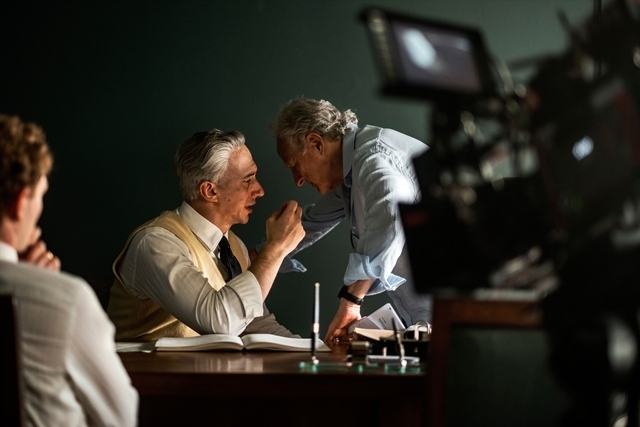 映画『フェラーリ』、アダム・ドライバーとマイケル・マン監督が撮影秘話を明かす特別映像が公開
