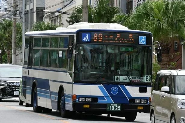 7月から運賃が値上げする沖縄バス（資料写真）