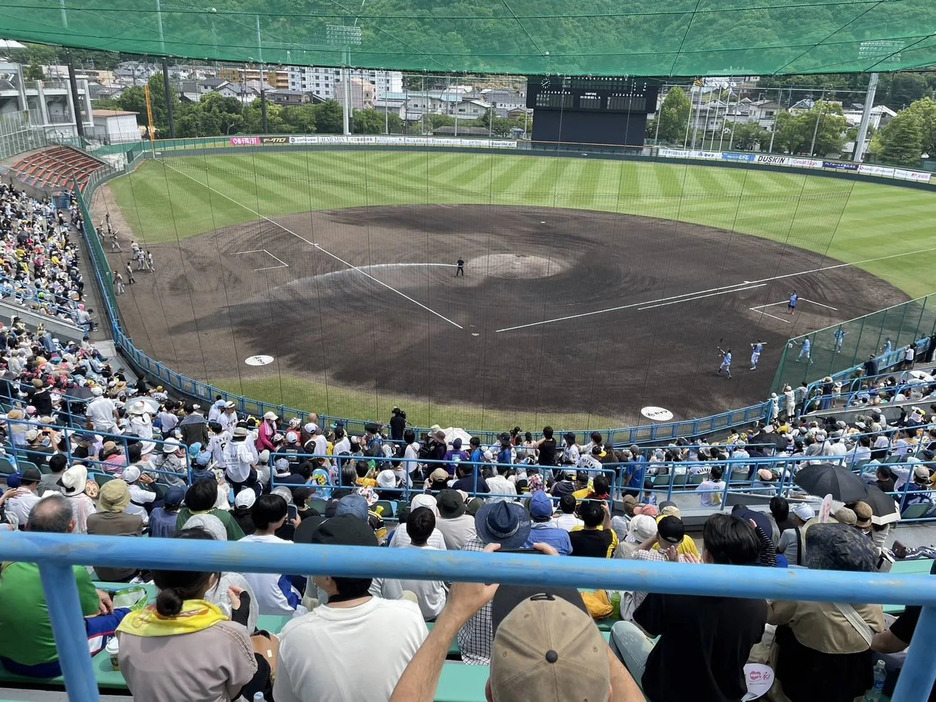 3200人の観客で熱狂したむつみスタジアム【徳島インディゴソックス球団提供】