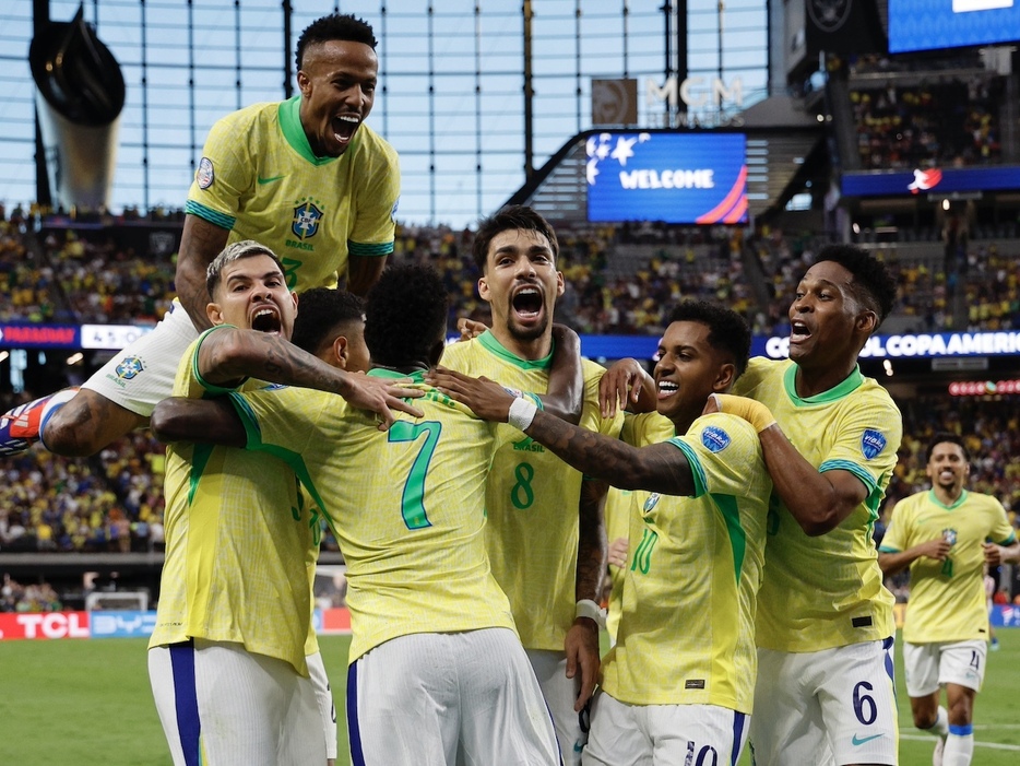 ブラジルがパラグアイを相手にゴールラッシュ(Getty Images)