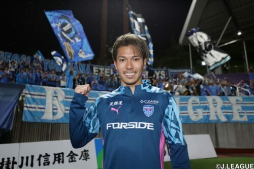 J2通算2万4000点目を記録して横浜FCの5連勝に貢献した小川慶治朗 [写真]＝J.LEAGUE via Getty Images