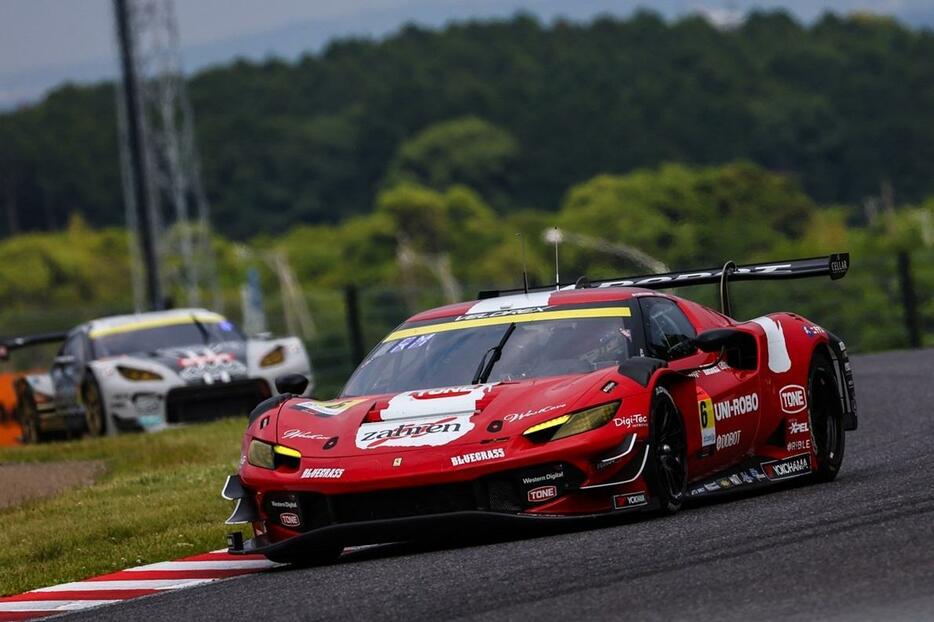 GT300：5位スタートから見事3位入賞を果たした#6 UNI-ROBO BLUEGRASS FERRARI 片山 義章 / R.メリ・ムンタン