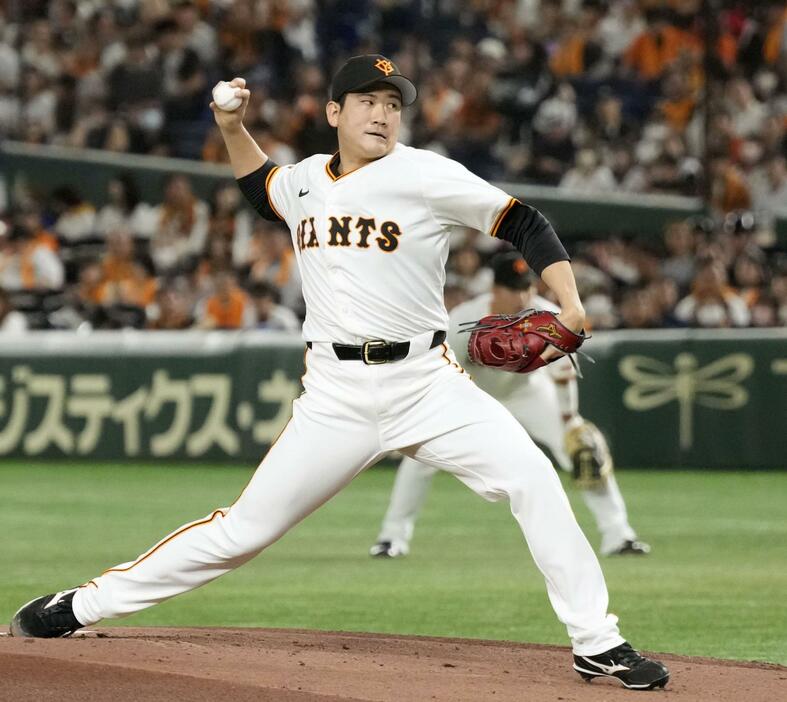 6回途中1失点で6勝目を挙げた巨人・菅野＝東京ドーム