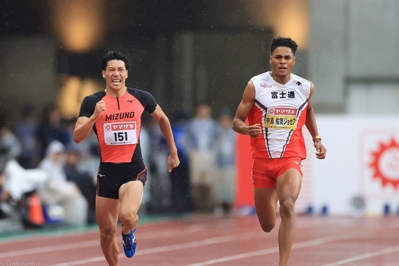 日本選手権男子400mで優勝した中島佑気ジョセフ（右）と2位の佐藤風雅