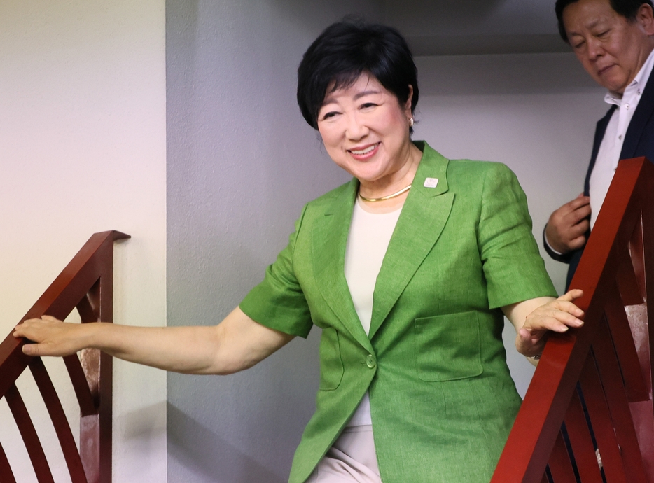 3期目当選目指す小池都知事が出発式（写真：つのだよしお/アフロ）