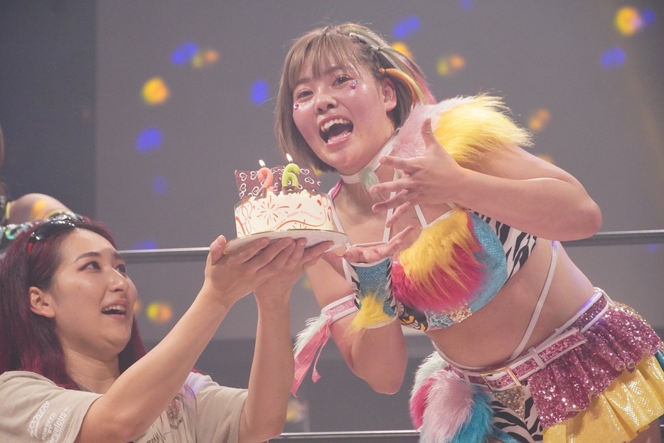 26歳の誕生日をお祝いされた桃野美桜