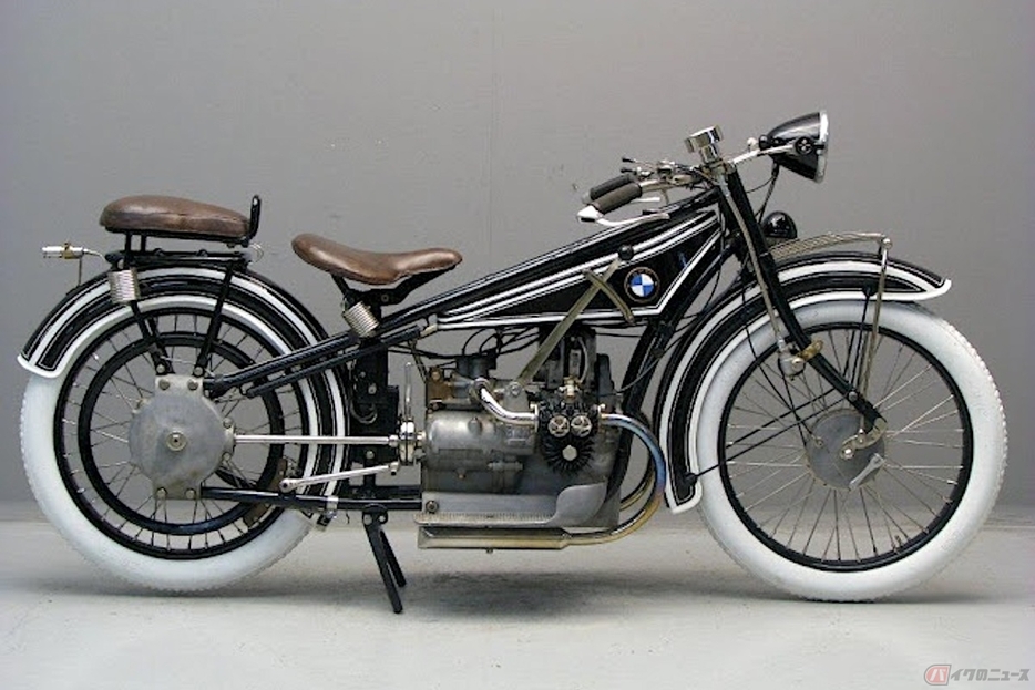 1923年にBMWは初のバイク「R32」の生産、販売を開始