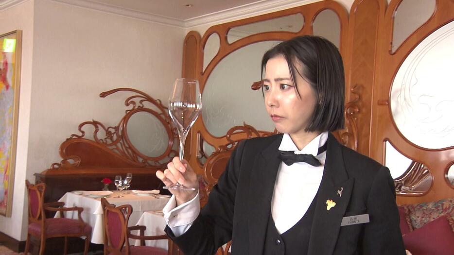 料飲宴会サービスグループの古田愛乃さん