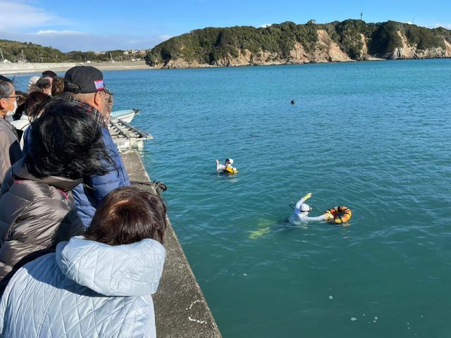 海女漁見学の様子