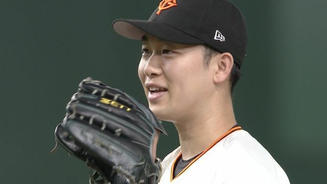 巨人の山崎伊織投手はロッテの小川龍成選手に粘られ苦笑い(画像:日テレジータス)