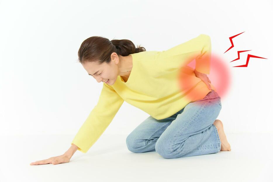 一度起こすとクセになる！「ぎっくり腰」を防ぐ方法と応急処置を知っておこう！