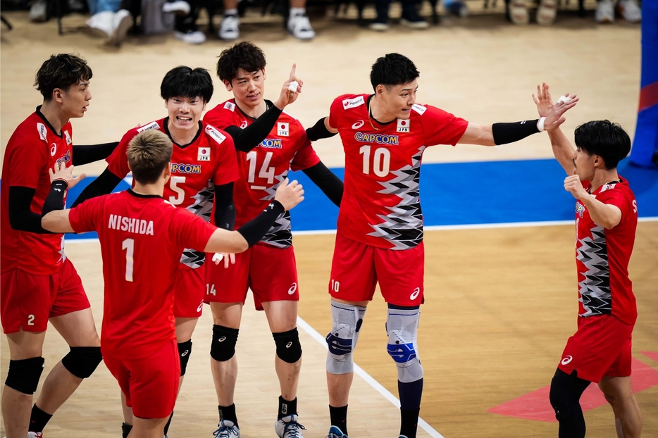 男子日本代表【写真：Volleyball World】