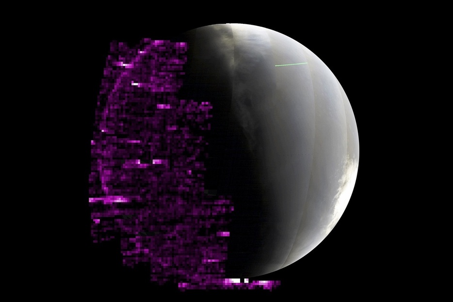 NASAの火星探査機「MAVEN」が、紫外線計測機器を用いて5月に測定したデータをもとに作成された画像。紫色の部分は、火星の夜側（nightside：太陽から見て裏側）に発生したオーロラを示している（NASA/University of Colorado/LASP）