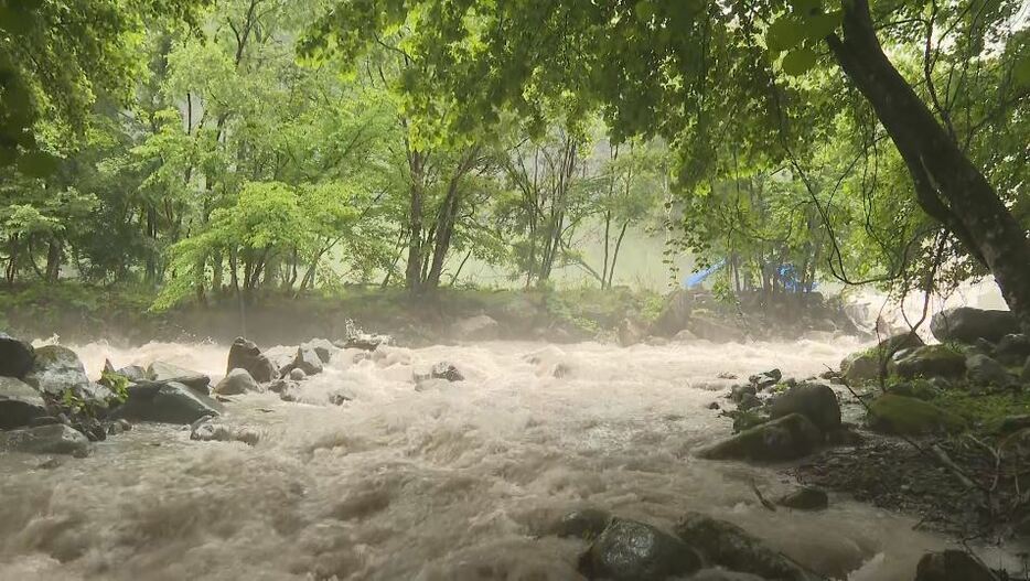 「雨の予報が出ているときは川に近づかないように」