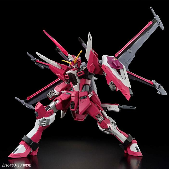 「機動戦士ガンダムSEED FREEDOM」のインフィニットジャスティスガンダム弐式のガンプラ「HG 1／144 インフィニットジャスティスガンダム弐式」（c）創通・サンライズ