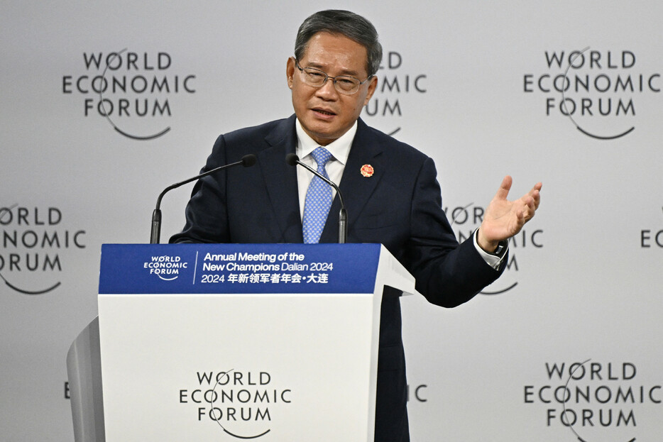 中国の李強首相は２５日、大連で開かれた世界経済フォーラム夏季会合（夏季ダボス会議）で基調演説を行い、「開放的な市場を維持する必要がある」と訴えた。