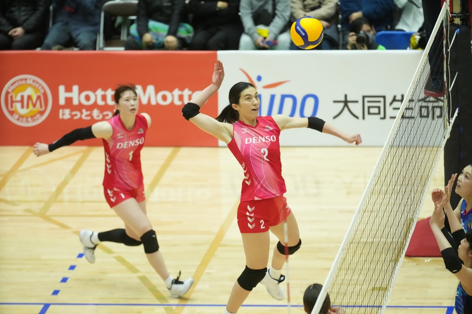 横田真未（デンソーエアリービーズ在籍時のもの）【写真：月刊バレーボール】