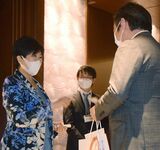 《都知事選》小池百合子（71）VS蓮舫（56）「2人の爆弾」　小池「学歴詐称に新証言」「医師会爆買いパーティで年4000万」、蓮舫「実兄との骨肉7800万円裁判」「北京大学留学も詐称?!」…【全文公開】