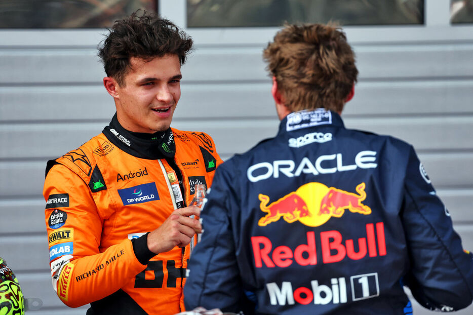 2024年F1第11戦オーストリアGP　ランド・ノリス（左：マクラーレン）とマックス・フェルスタッペン（右：レッドブル）