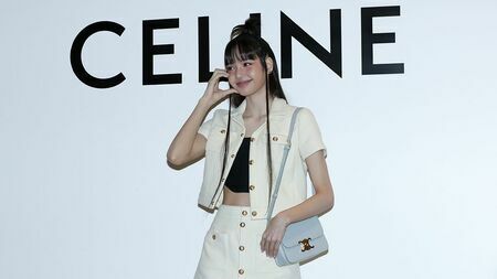 セリーヌはK-popアイドル、BLACKPINKのリサをブランドアンバサダーにしている（写真：Han Myung-Gu/Getty Images）