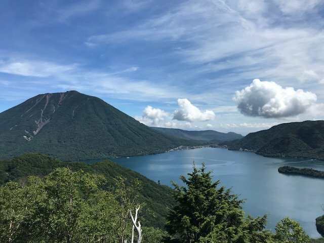 男体山と中禅寺湖の眺望。疲れを忘れるくらいに美しい（撮影：武田マスオ）
