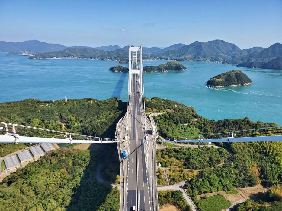 来島海峡大橋の主塔からは、普段見ることのできない景色が眺められる