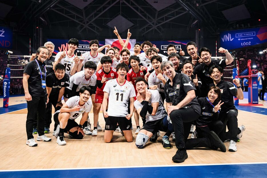 決勝に進出した日本代表(Volleyball　World提供)