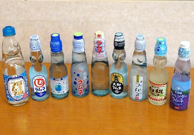 中小飲料が手掛ける瓶飲料を代表するラムネ