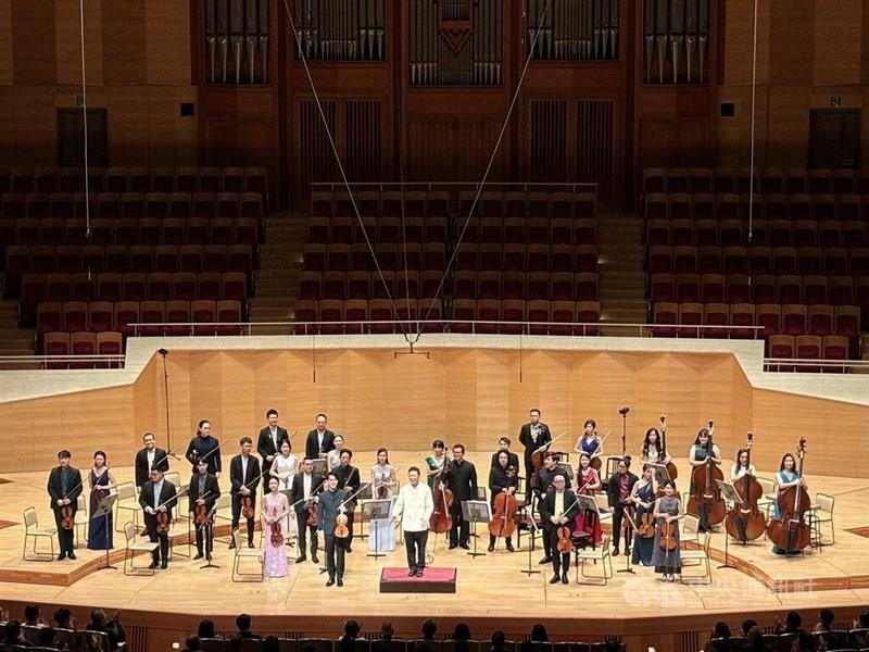 東京のサントリーホールで日本公演を開いた台湾のオーケストラ「湾声楽団」