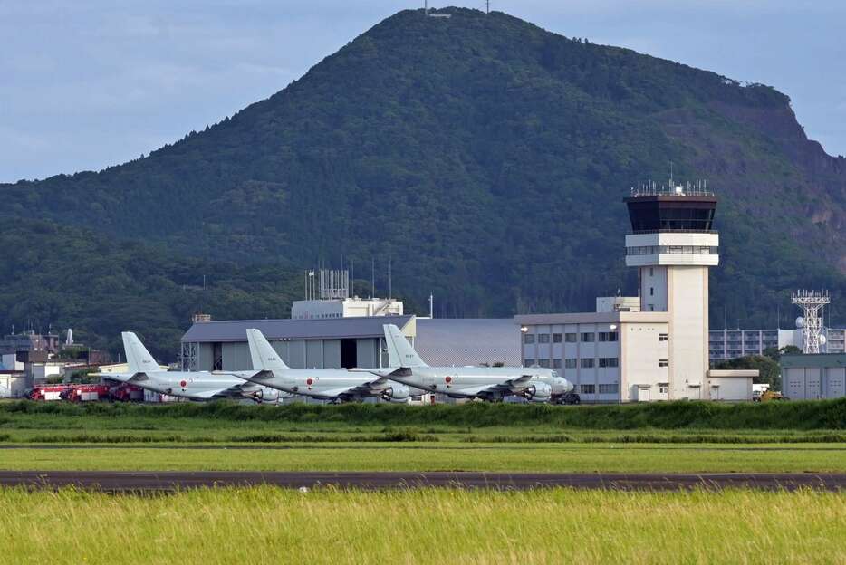 大型無人機の離発着訓練が中止された海上自衛隊鹿屋航空基地＝１３日午前、鹿屋市