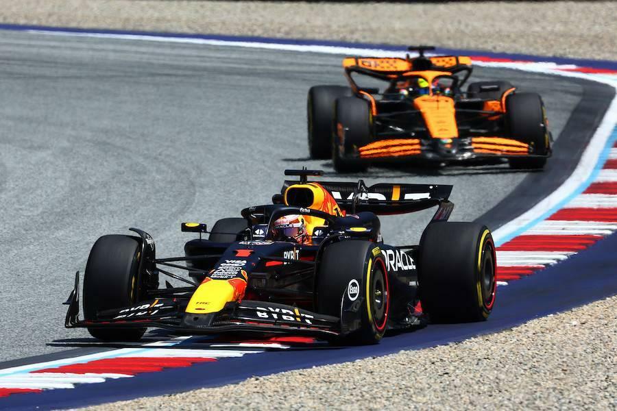 レースをリードしていたマックス・フェルスタッペン（レッドブル）とランド・ノリス（マクラーレン）が接触、衝撃の結末となったF1オーストリアGP(C)Red Bull Content Pool
