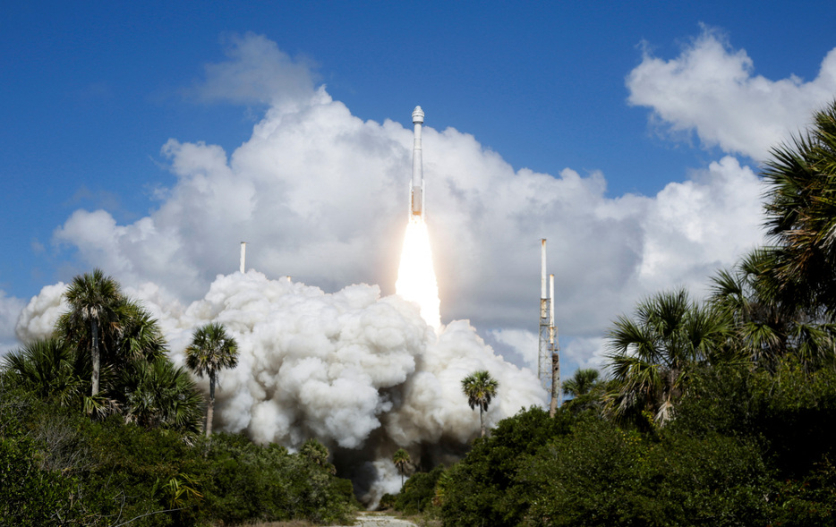 ６月５日、米航空宇宙大手ボーイングが開発した新型宇宙船「スターライナー」はフロリダ州ケープカナベラル宇宙基地から打ち上げられた＝写真（２０２４年　ロイター/Joe Skipper）