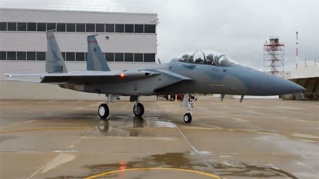 セントルイスを出発する米空軍のF-15EX 8号機（ボーイングの動画から）