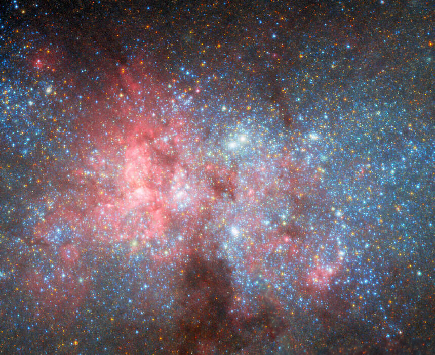 ハッブル宇宙望遠鏡の「掃天観測用高性能カメラ（ACS）」に3つあるチャンネルのうち2002年～2007年に稼働していた高解像度チャンネル（HRC）で観測された不規則銀河「NGC 5253」の中心部分