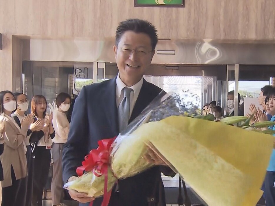 池田町長選挙で初当選を果たした竹中誉さん 2024年6月10日
