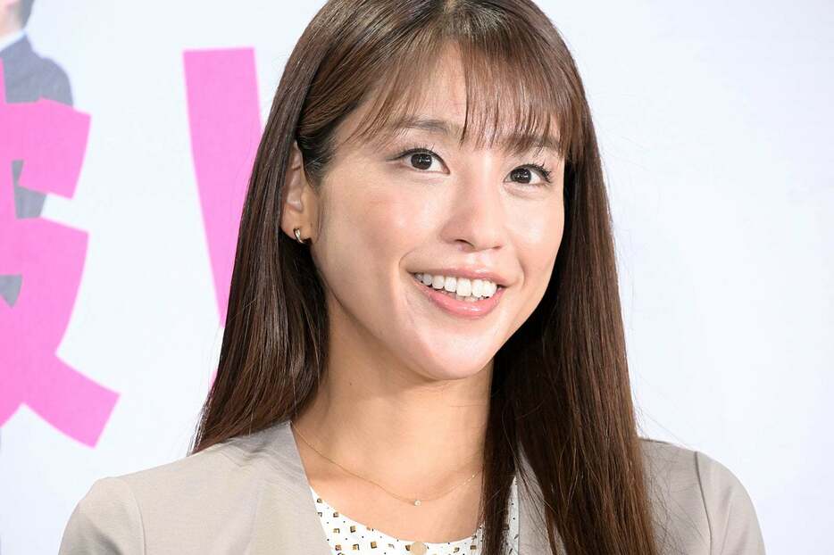 岡副麻希