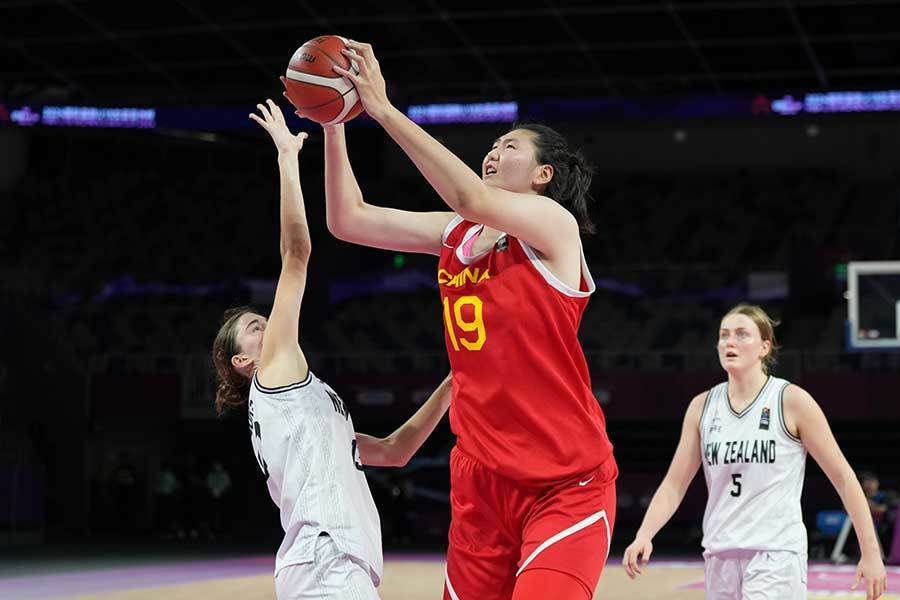 「FIBA U18 女子アジアカップ2024」のニュージーランド戦に出場したチャン・ツーユウ【写真：Getty Images】