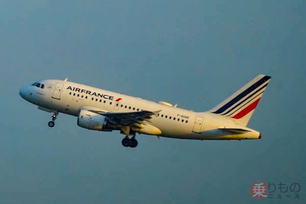 エールフランス航空のエアバスA318（乗りものニュース編集部撮影）。