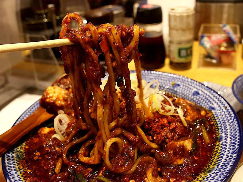 「麻婆焼きそば定食 パンチ」