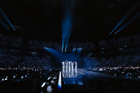 初の日本単独公演を東京ドームで開催したNewJeans＝『NewJeans Fan Meeting ‘Bunnies Camp 2024 Tokyo Dome’』Day1より（C）2024 ADOR. All Rights Reserved.