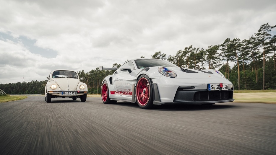 VW ビートル対ポルシェ911 GT3 RS。比較にならない比較テスト！