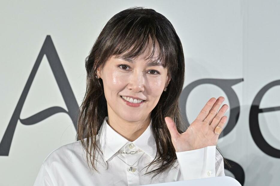 「天使のブラ」の新アンバサダー発表会に出席した菊地凛子さん