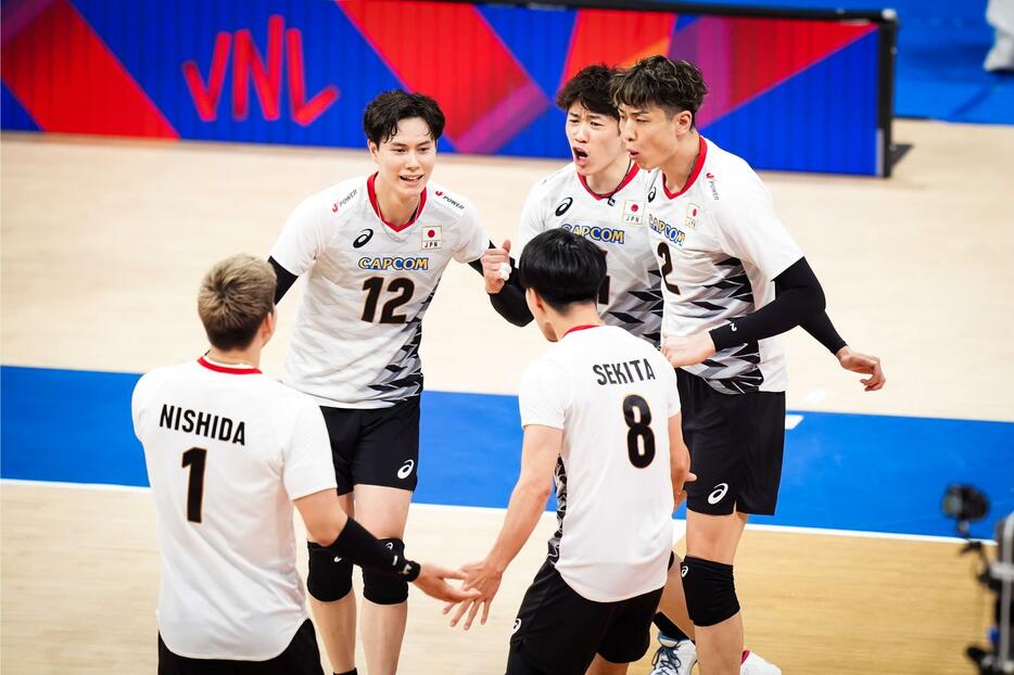 男子日本代表【写真：Volleyball World】