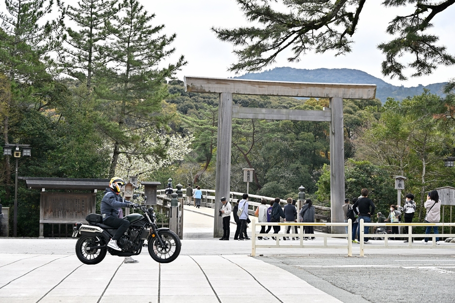 おかげ参りツーリングのゴールは伊勢神宮。礼節あるグッドライダーとしての誓いをたてたい。