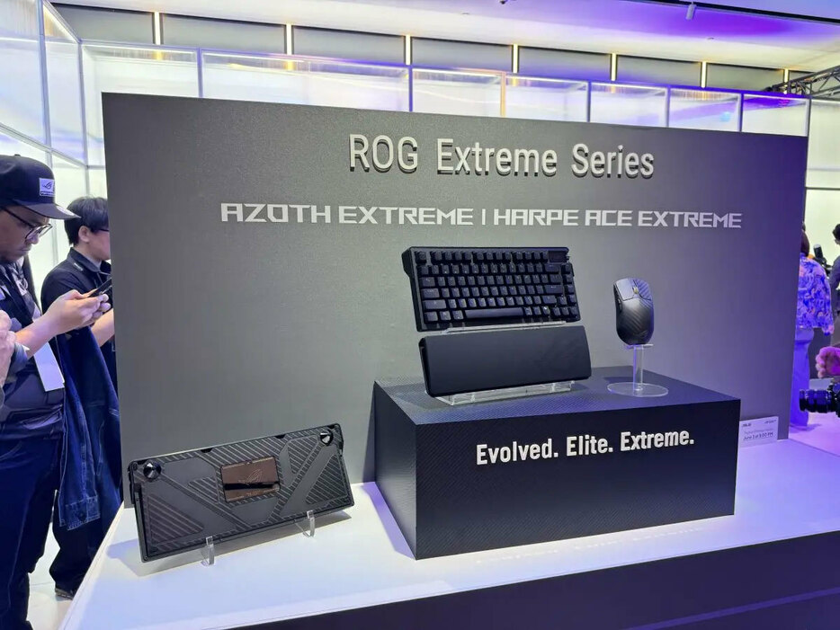 高耐久性とカスタム性が魅力のゲーミングキーボード「ROG Azoth Extreme」が登場。安定感のある重さと、高級感、そして高いゲーミング性能を誇ります